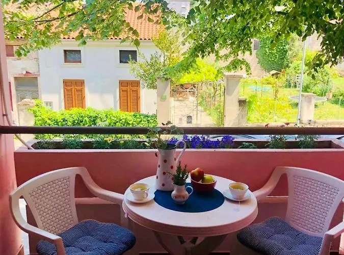Beautiful Apartment With Balcony